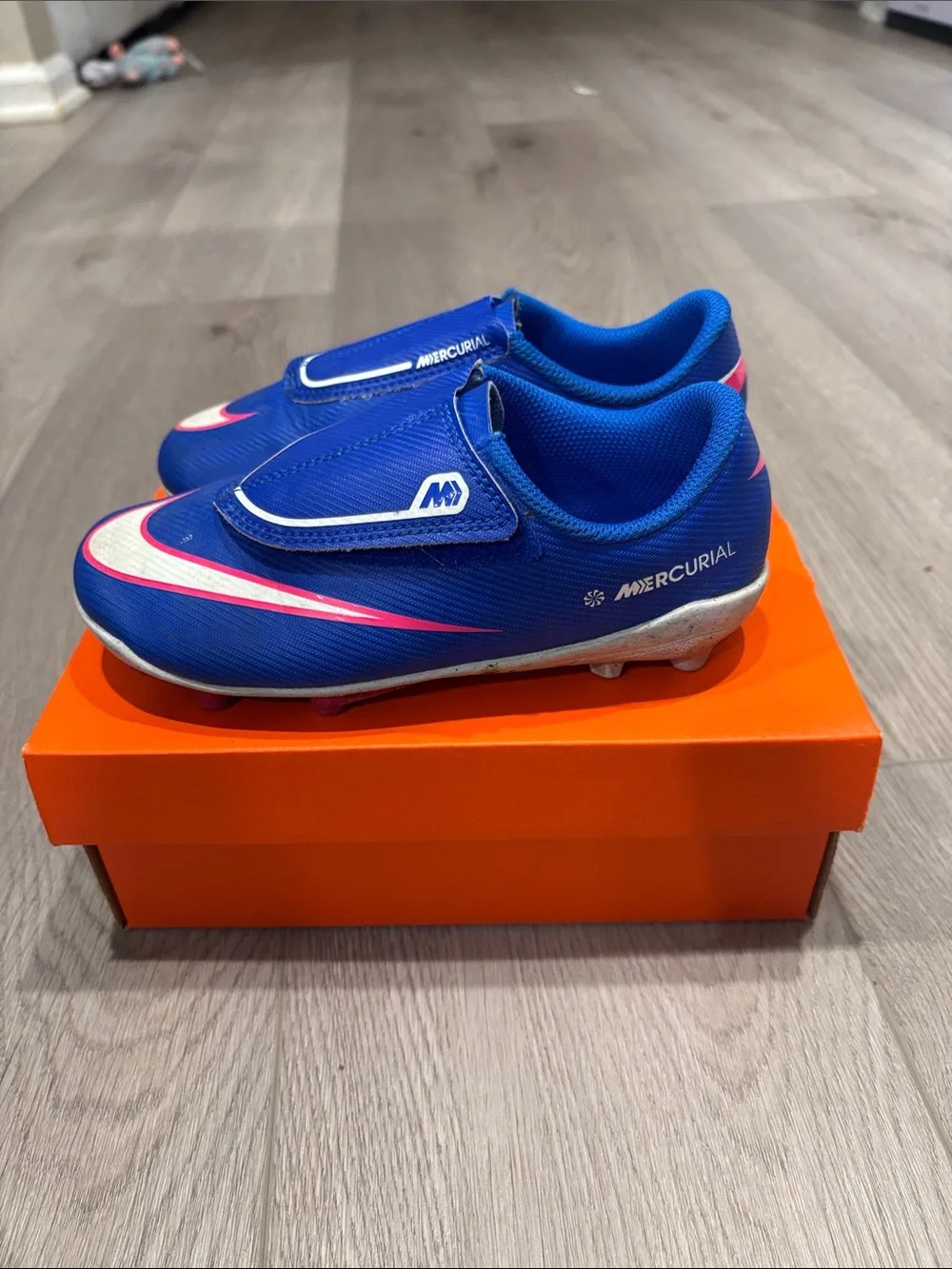 Nike lightweight synthetic